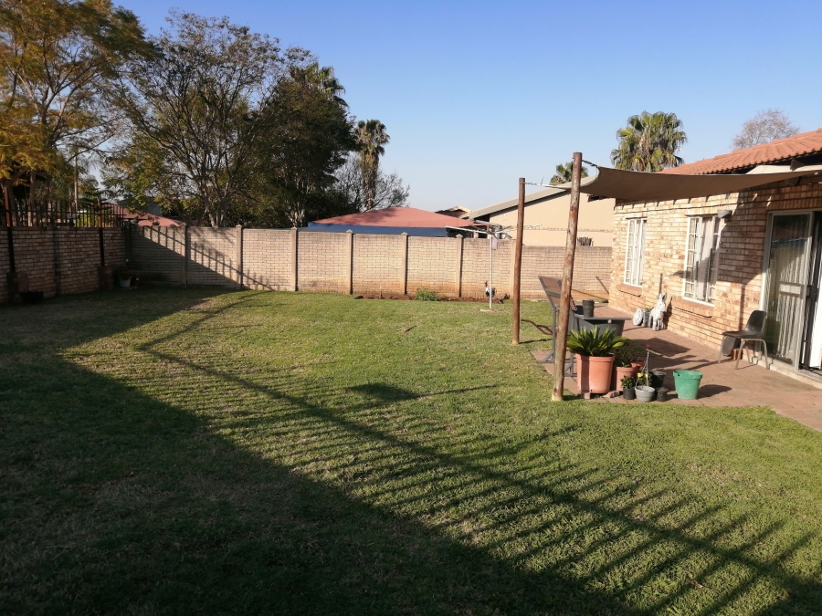 3 Bedroom Property for Sale in Waterkloof East North West